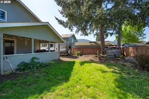 690 71st St, Springfield, OR 97478 - Photo 32