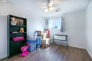 690 71st St, Springfield, OR 97478 - Photo 22