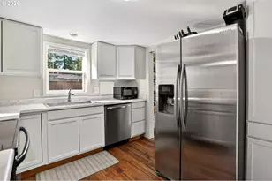 1744 NE 132nd Ave, Portland, OR 97230 - Photo 10