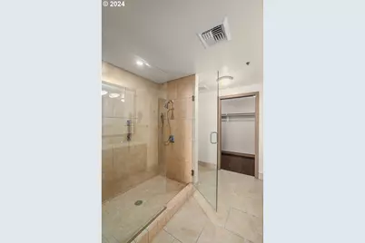 2454 NW Westover Rd #104, Portland, OR 97210 - Photo 28