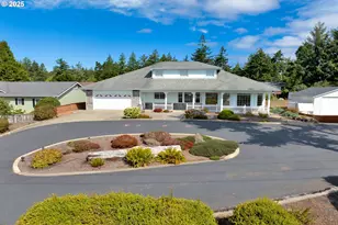 2155 9th St, Florence, OR 97439 - Photo 42