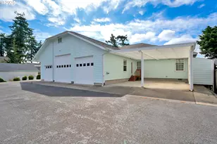 2155 9th St, Florence, OR 97439 - Photo 40