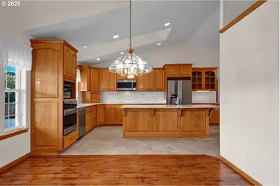 2155 9th St, Florence, OR 97439 - Photo 12