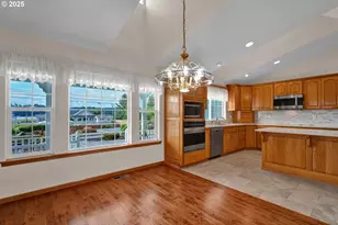 2155 9th St, Florence, OR 97439 - Photo 14