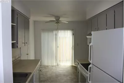 1833 NE Barberry Dr, Hillsboro, OR 97124 - Photo 12