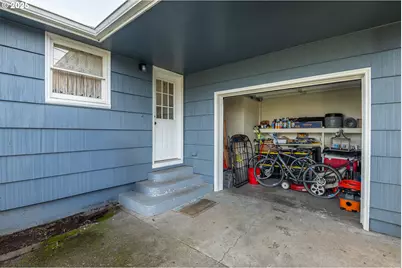 729 J St, Springfield, OR 97477 - Photo 24