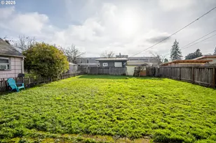 729 J St, Springfield, OR 97477 - Photo 22