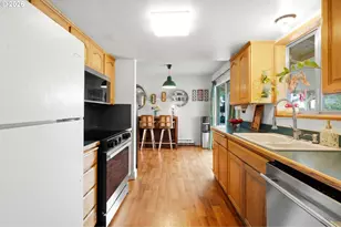 9460 SW Bayou Dr, McMinnville, OR 97128 - Photo 14