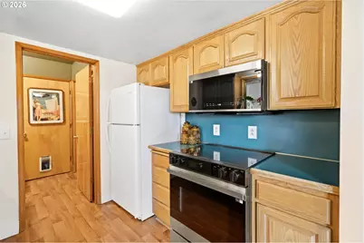 9460 SW Bayou Dr, McMinnville, OR 97128 - Photo 18