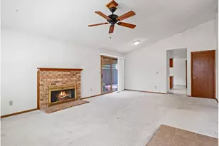4715 SE 87th Ave, Portland, OR 97266 - Photo 6