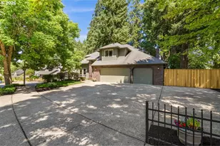 2832 NE Lorie Dr, Hillsboro, OR 97124 - Photo 2