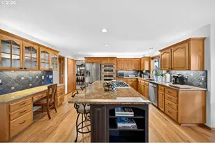 2832 NE Lorie Dr, Hillsboro, OR 97124 - Photo 6
