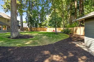 2832 NE Lorie Dr, Hillsboro, OR 97124 - Photo 40