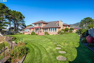 98686 Fox Dr, Brookings, OR 97415 - Photo 12