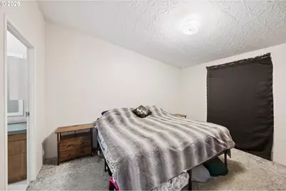 772 SW Livingston Pl, Troutdale, OR 97060 - Photo 18