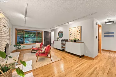 1324 SW Taylors Ferry Ct, Portland, OR 97219 - Photo 4