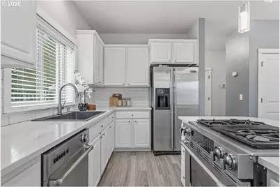 7704 SW Cresmoor Dr, Beaverton, OR 97008 - Photo 8