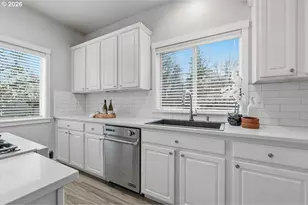 7704 SW Cresmoor Dr, Beaverton, OR 97008 - Photo 10