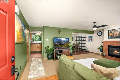 14141 SE Center St, Portland, OR 97236 - Photo 2