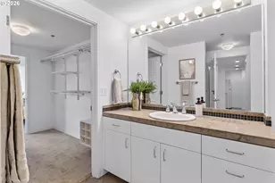 1132 SW 19th Ave, Portland, OR 97205 - Photo 18