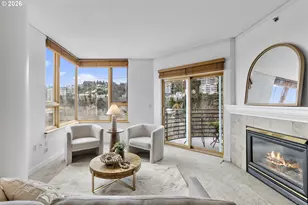 1132 SW 19th Ave, Portland, OR 97205 - Photo 6