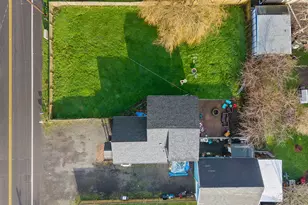 405 Evergreen Dr, Tillamook, OR 97141 - Photo 2