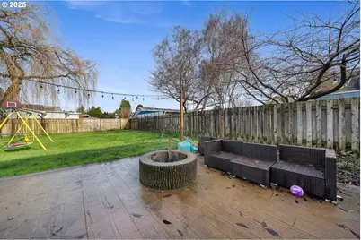 405 Evergreen Dr, Tillamook, OR 97141 - Photo 22