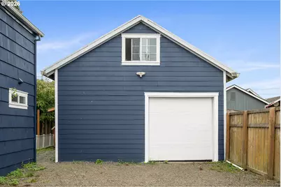 405 Evergreen Dr, Tillamook, OR 97141 - Photo 4