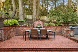 39 Hillshire Dr, Lake Oswego, OR 97034 - Photo 42