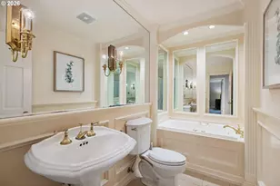 39 Hillshire Dr, Lake Oswego, OR 97034 - Photo 28