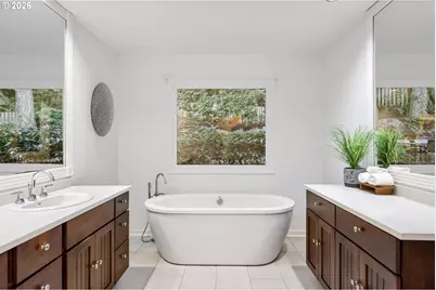 39 Hillshire Dr, Lake Oswego, OR 97034 - Photo 24