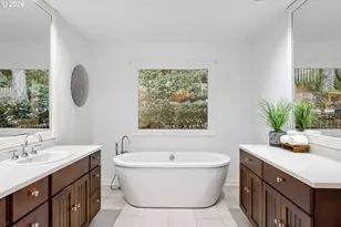 39 Hillshire Dr, Lake Oswego, OR 97034 - Photo 24