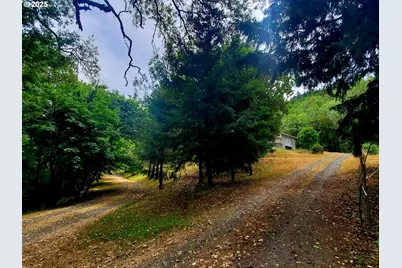 464 Homestead Dr, Myrtle Creek, OR 97457 - Photo 38
