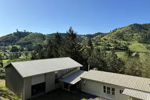 464 Homestead Dr, Myrtle Creek, OR 97457 - Photo 1