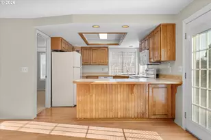 684 NE Terry Ct, Hillsboro, OR 97124 - Photo 12