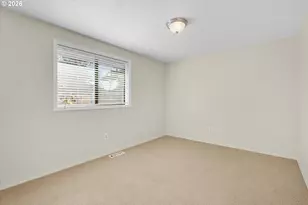 684 NE Terry Ct, Hillsboro, OR 97124 - Photo 32