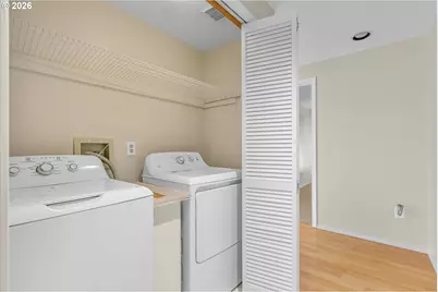 684 NE Terry Ct, Hillsboro, OR 97124 - Photo 36