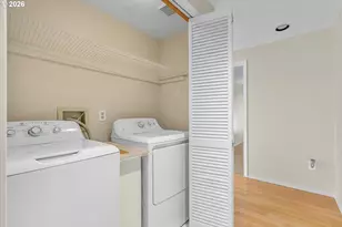 684 NE Terry Ct, Hillsboro, OR 97124 - Photo 36