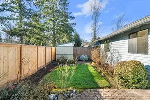 684 NE Terry Ct, Hillsboro, OR 97124 - Photo 38