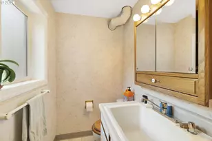 192 NW Canyon Dr, Dundee, OR 97115 - Photo 32