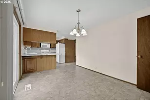 1860 Carmel Ave, Eugene, OR 97401 - Photo 12