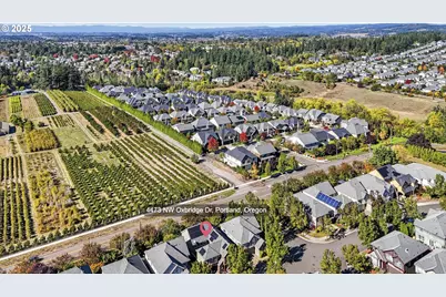 4473 NW Oxbridge Dr, Portland, OR 97229 - Photo 42