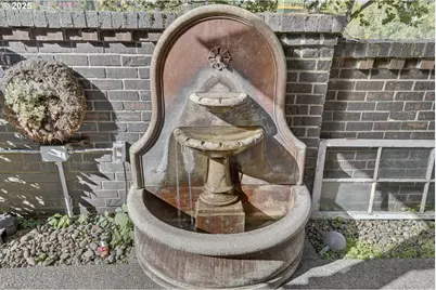 4473 NW Oxbridge Dr, Portland, OR 97229 - Photo 38