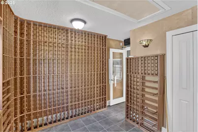 4473 NW Oxbridge Dr, Portland, OR 97229 - Photo 30