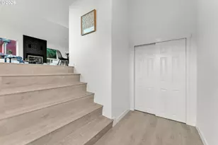 682 39th St, Astoria, OR 97103 - Photo 4