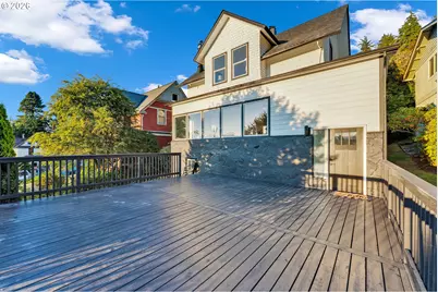 682 39th St, Astoria, OR 97103 - Photo 2