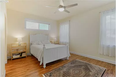 1101 Madison St, Silverton, OR 97381 - Photo 24