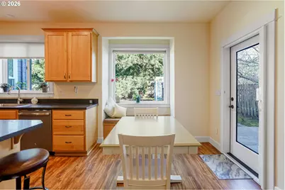 1101 Madison St, Silverton, OR 97381 - Photo 12