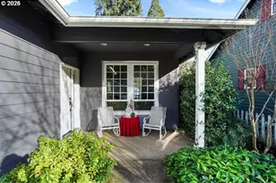 1101 Madison St, Silverton, OR 97381 - Photo 4