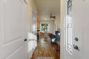 1101 Madison St, Silverton, OR 97381 - Photo 6